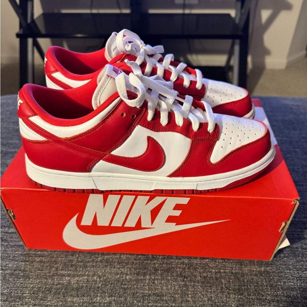 Nike Dunk Low SP
Size 9.5 - Picture 2 of 8